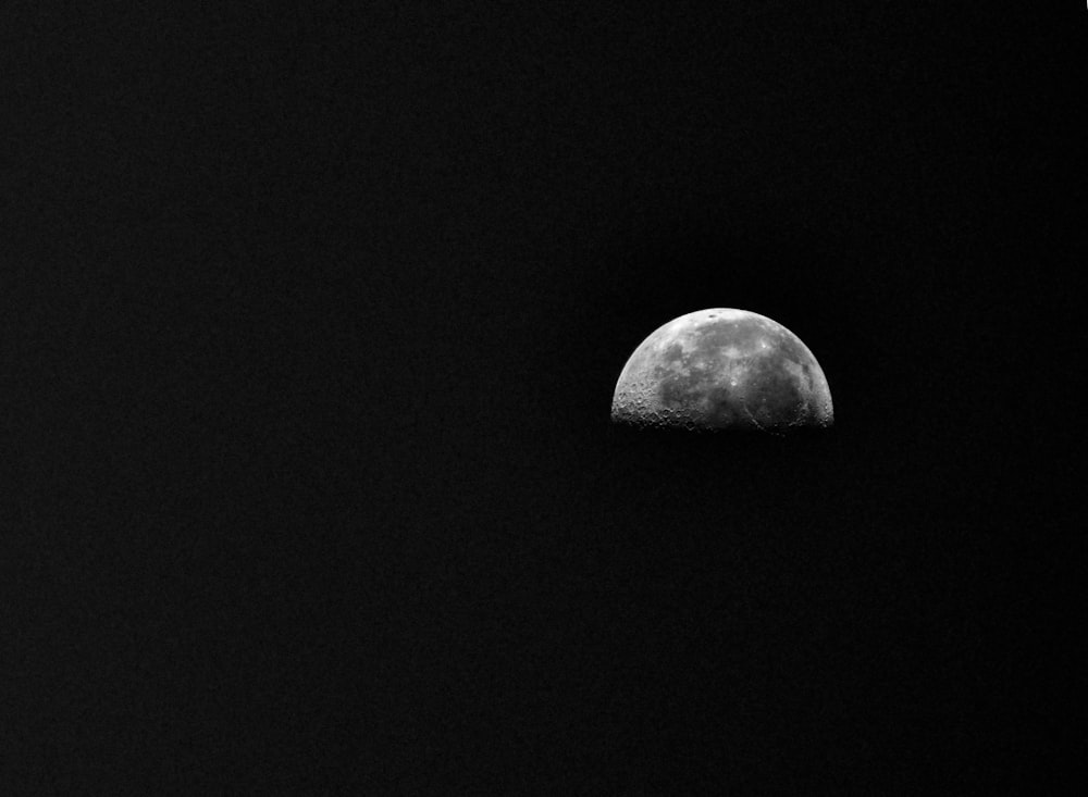 grayscale photography of moon