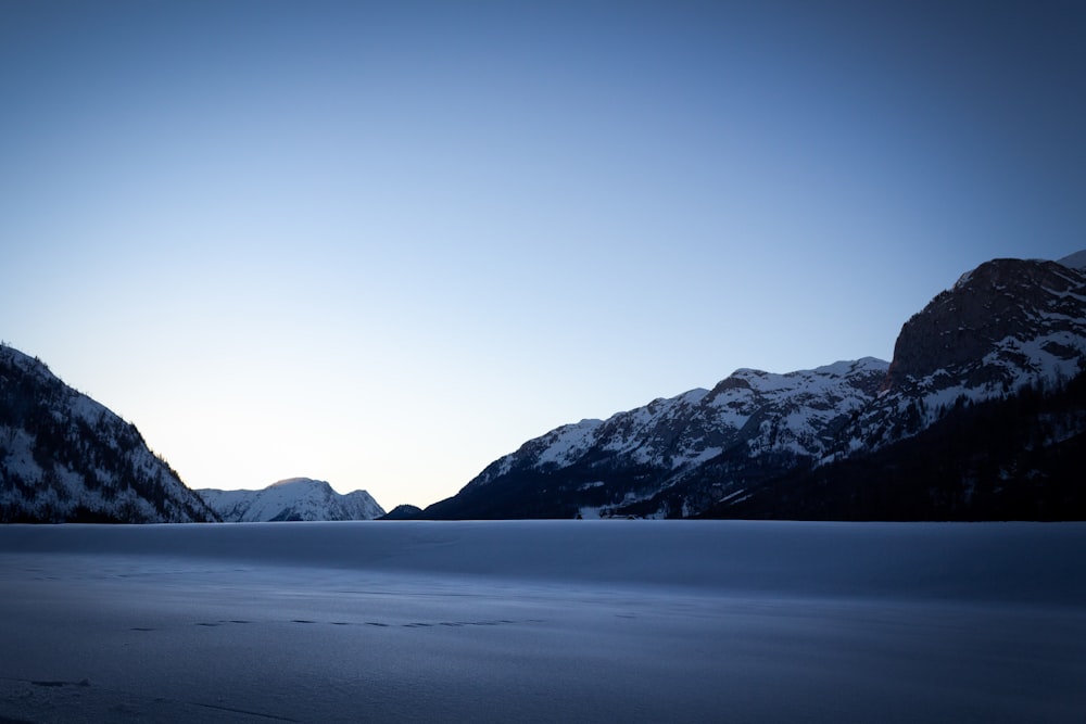 mountain ranges covered in snow