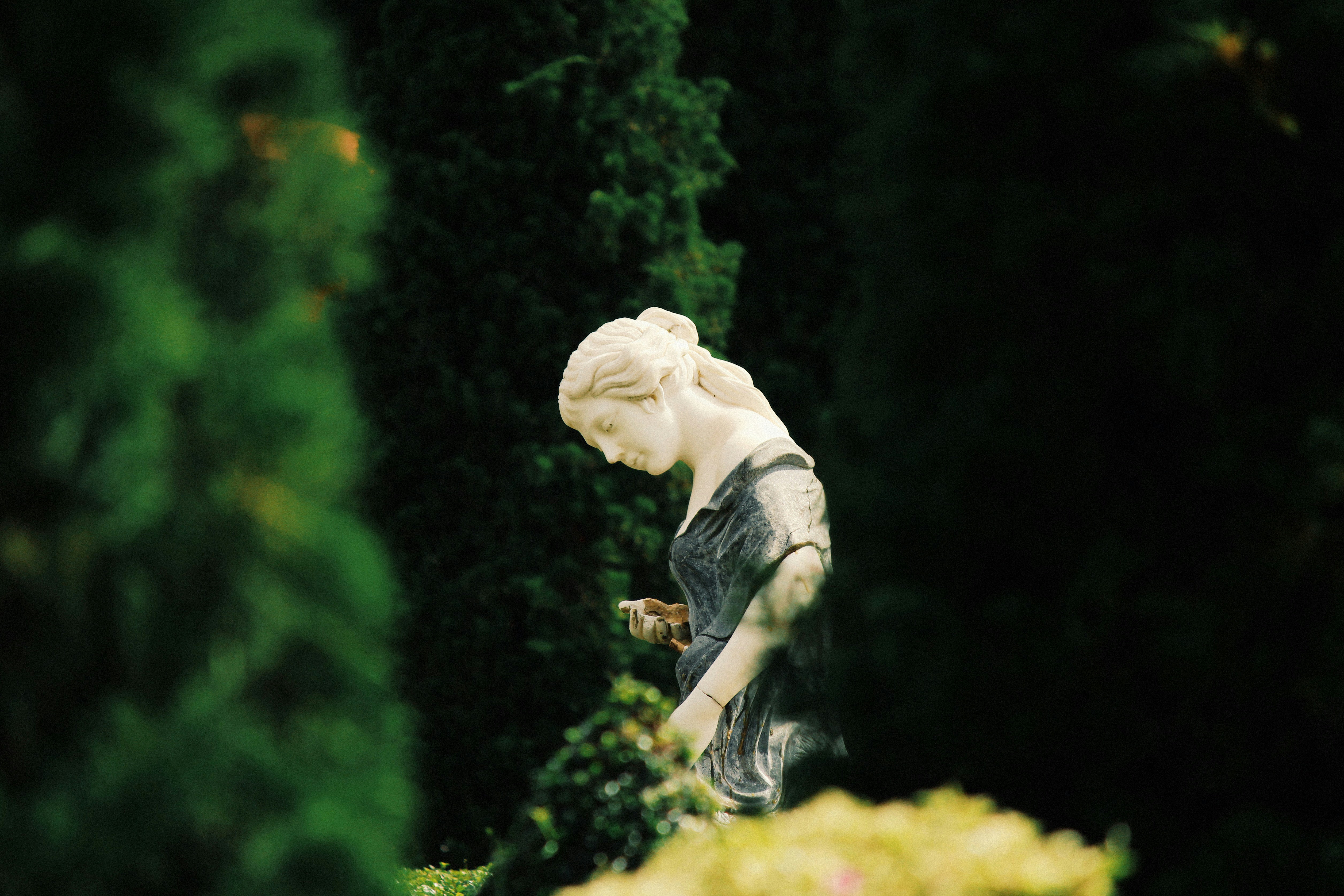 Aaholiitobli' Honor Garden