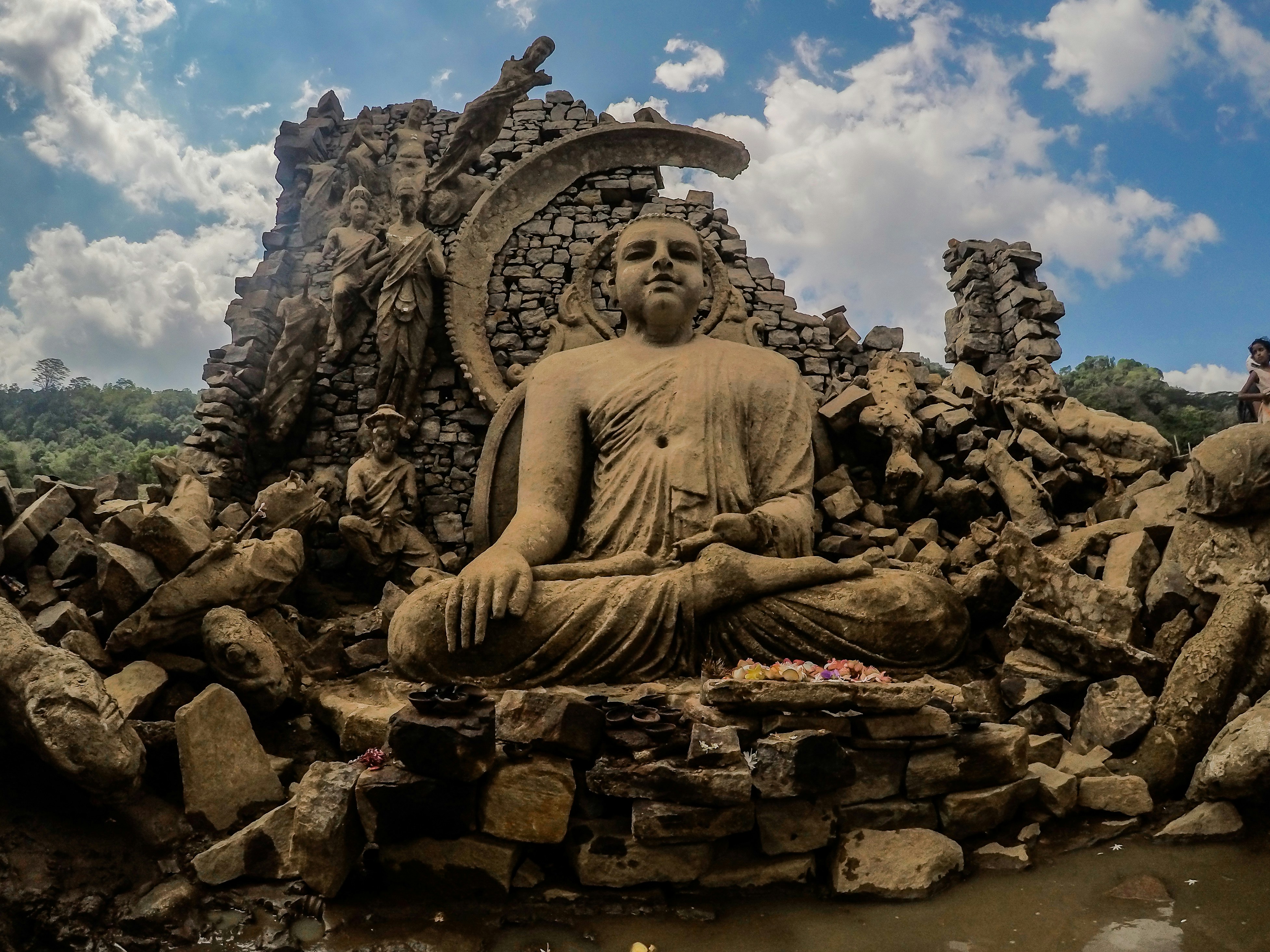 sculpture at daytime