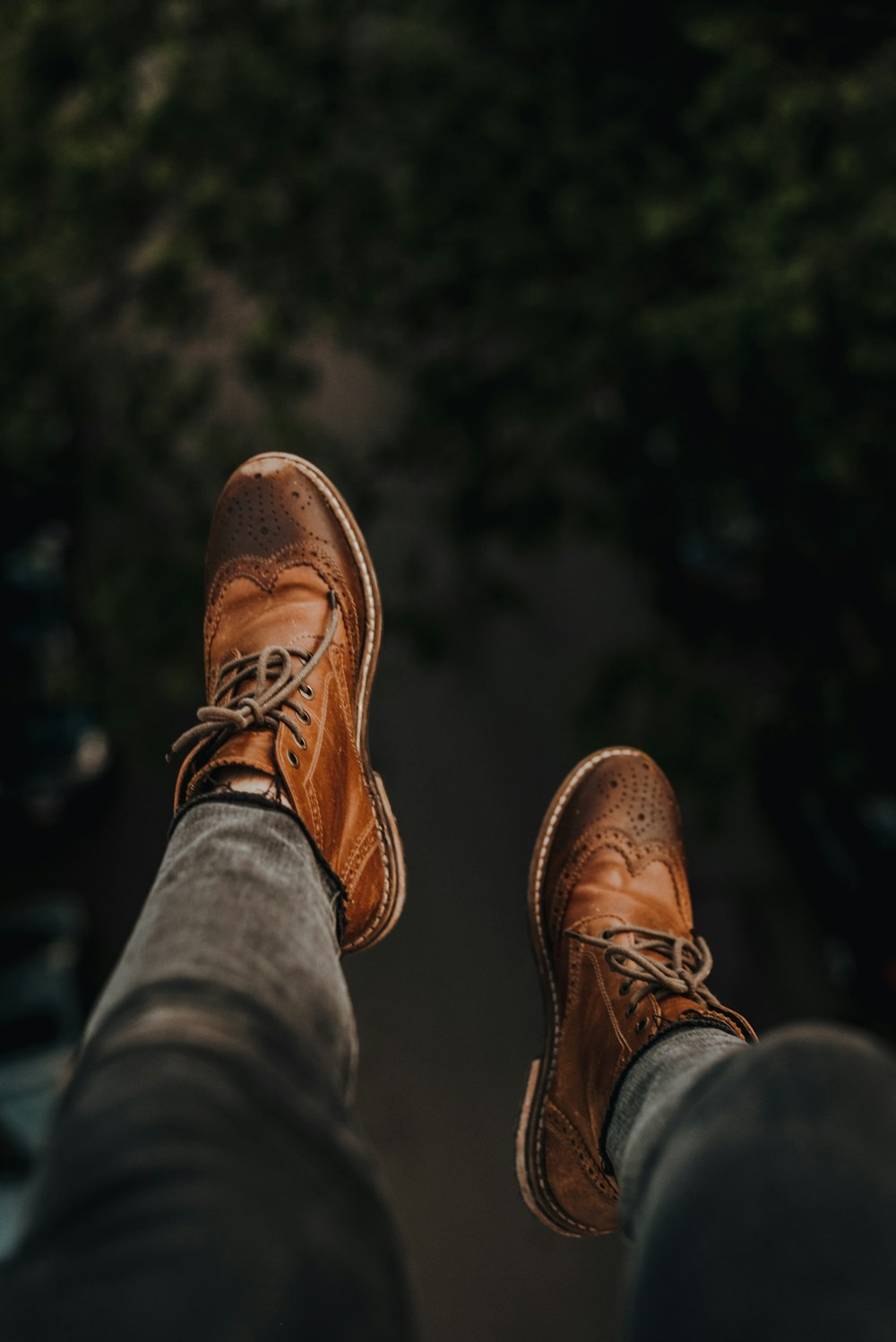 sapatos de couro marrom wingtip vestido