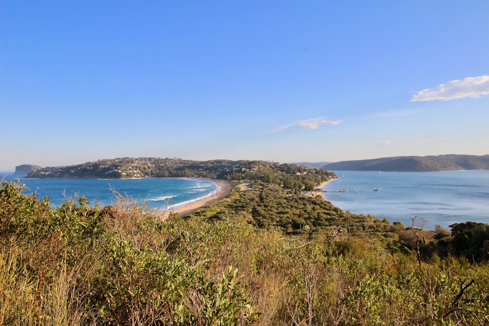 vista para o mar durante o dia