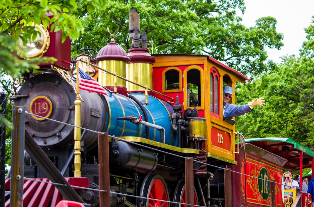 yellow and blue train,
