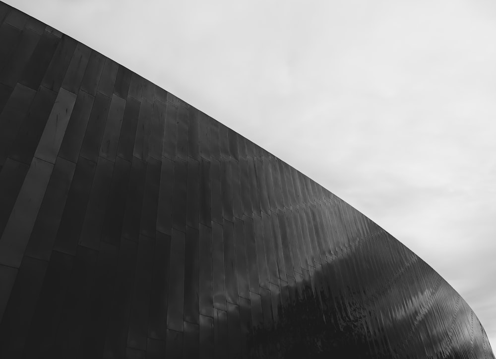 a black and white photo of a building