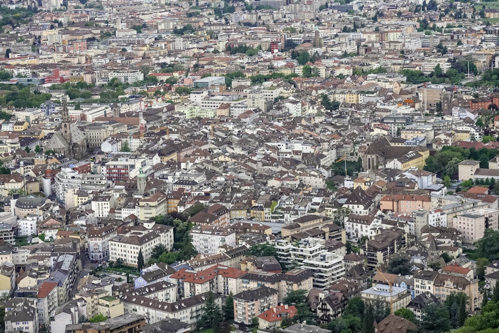 Luftaufnahmen der Stadt bei Tag
