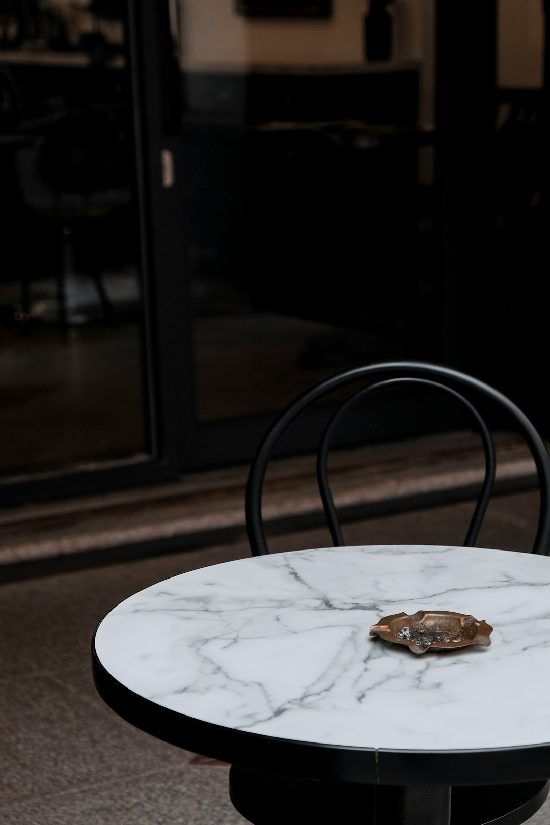 round gray and white table