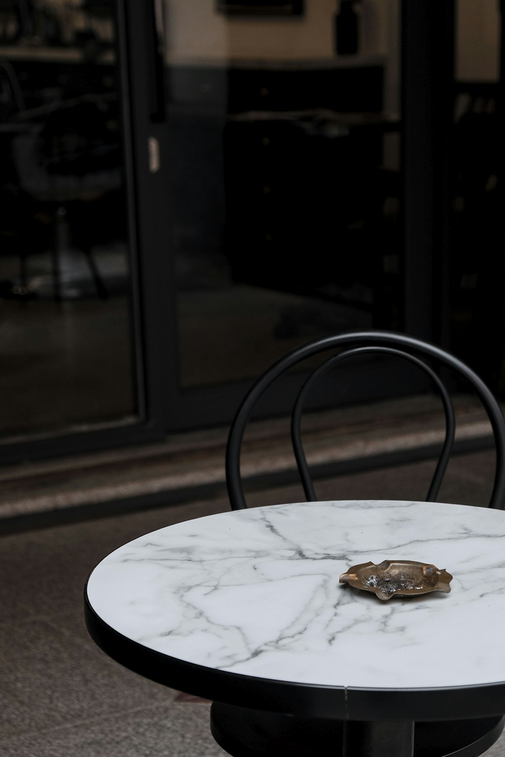 round gray and white table