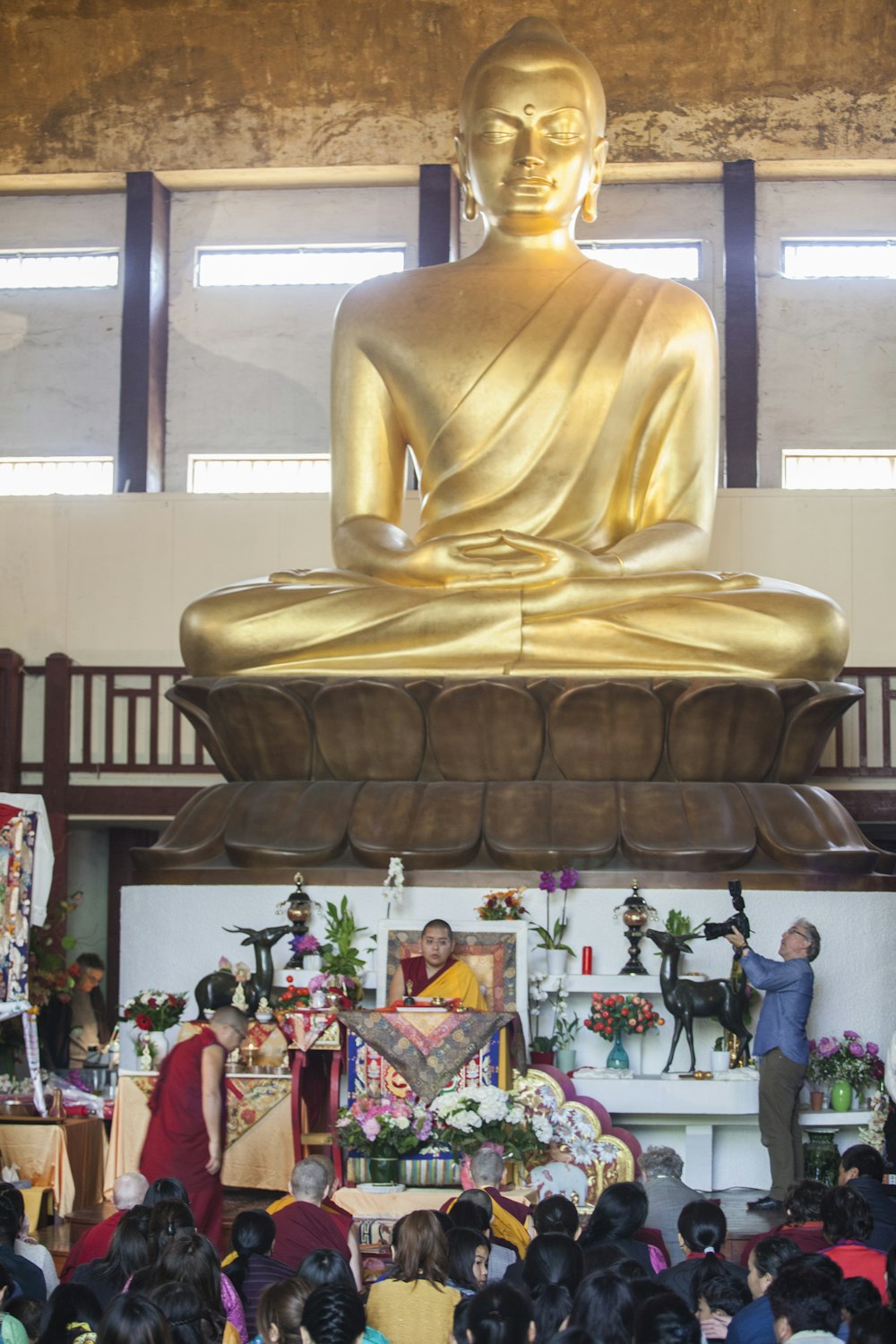 gold-colored giant Buddha statue