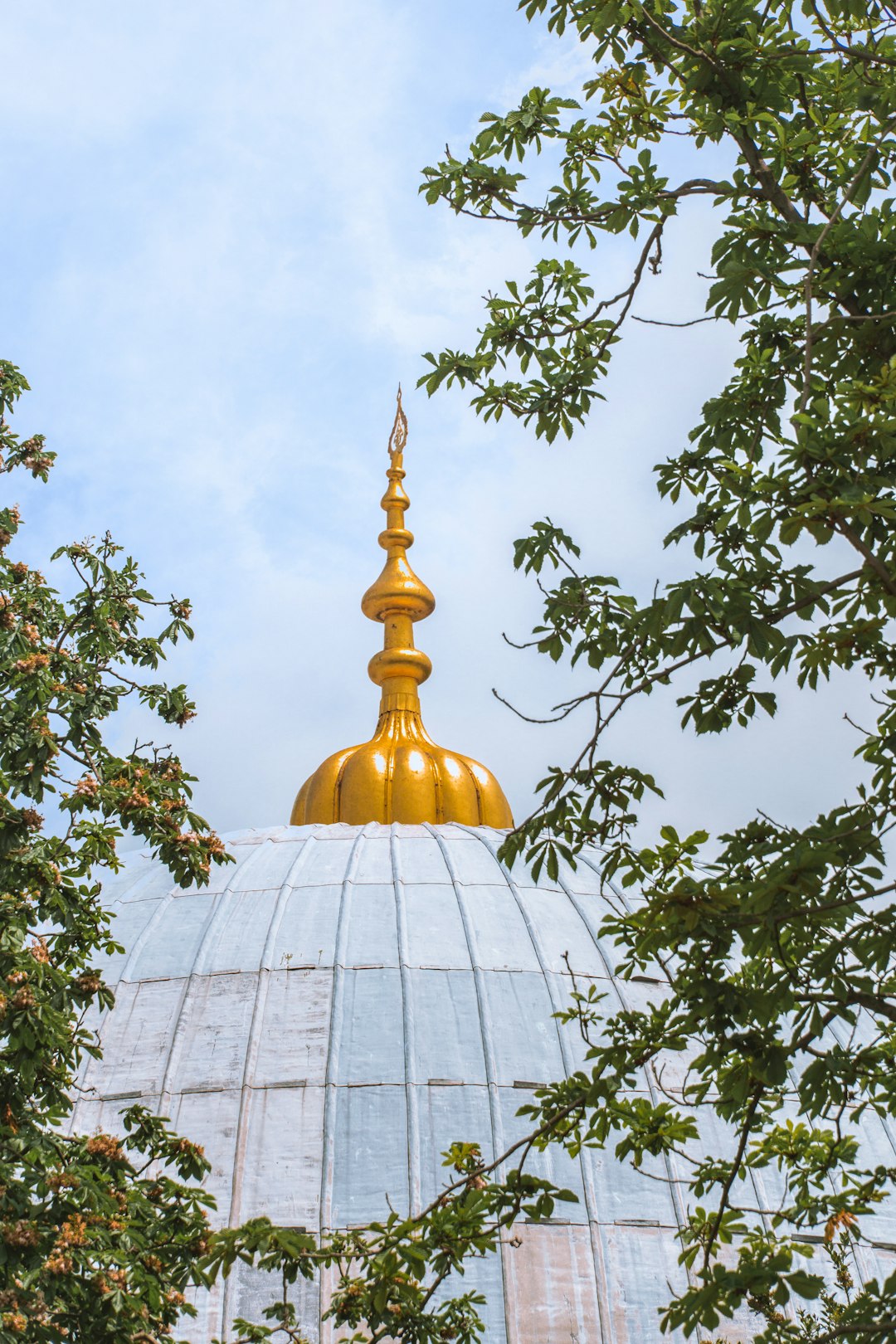 gold dome building during daytime