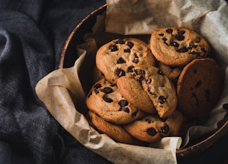 brown cookies on round brown bowl