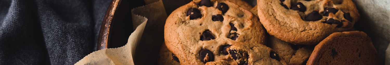 brown cookies on round brown bowl