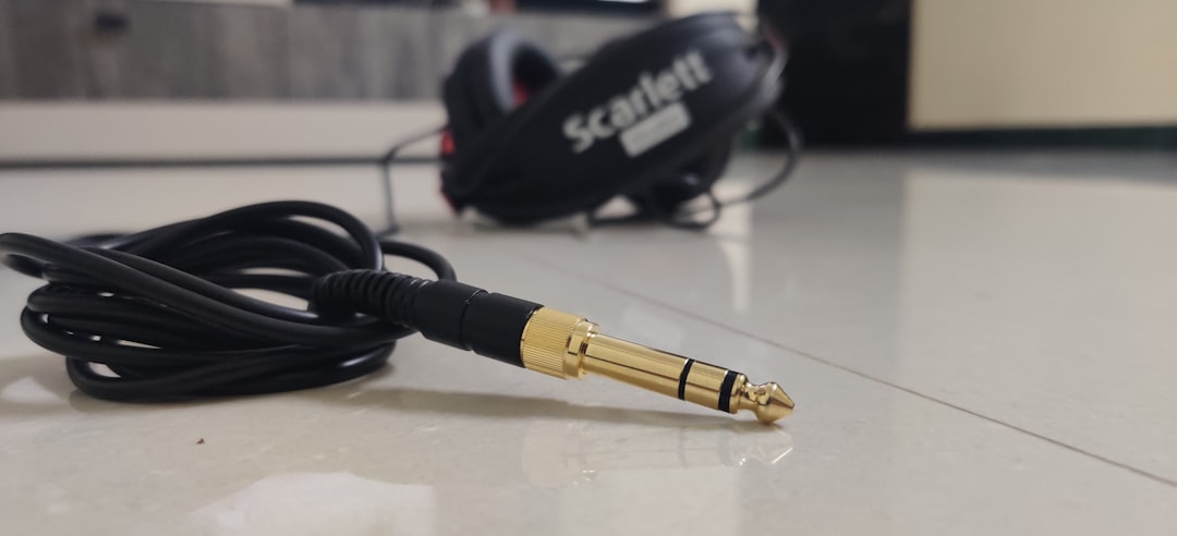 black and gold microphone jack,