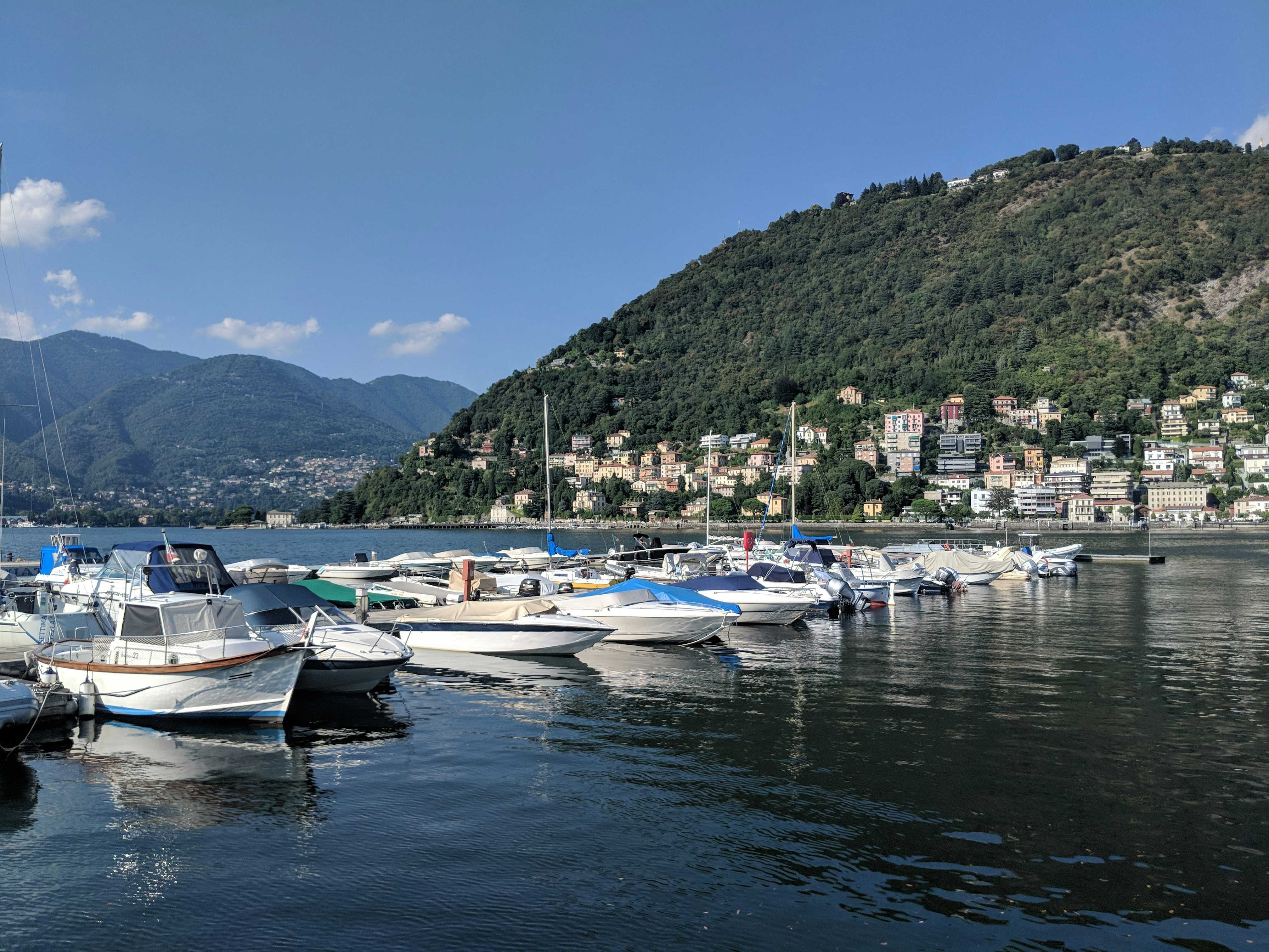 Bateaux en mer pendant la journée