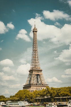 Eiffel Tower, Paris during daytime