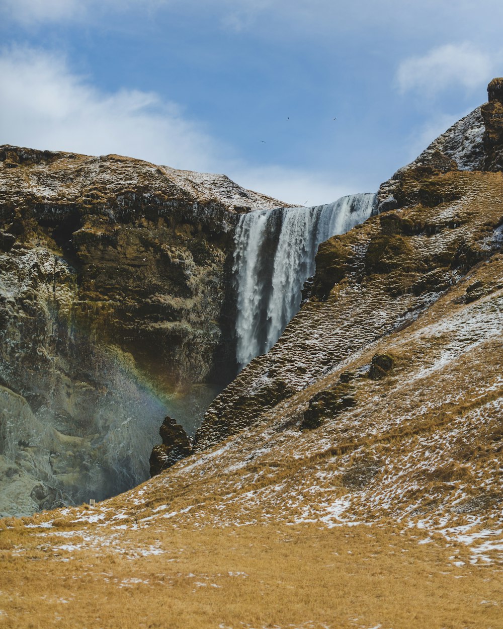 waterfalls at daytime