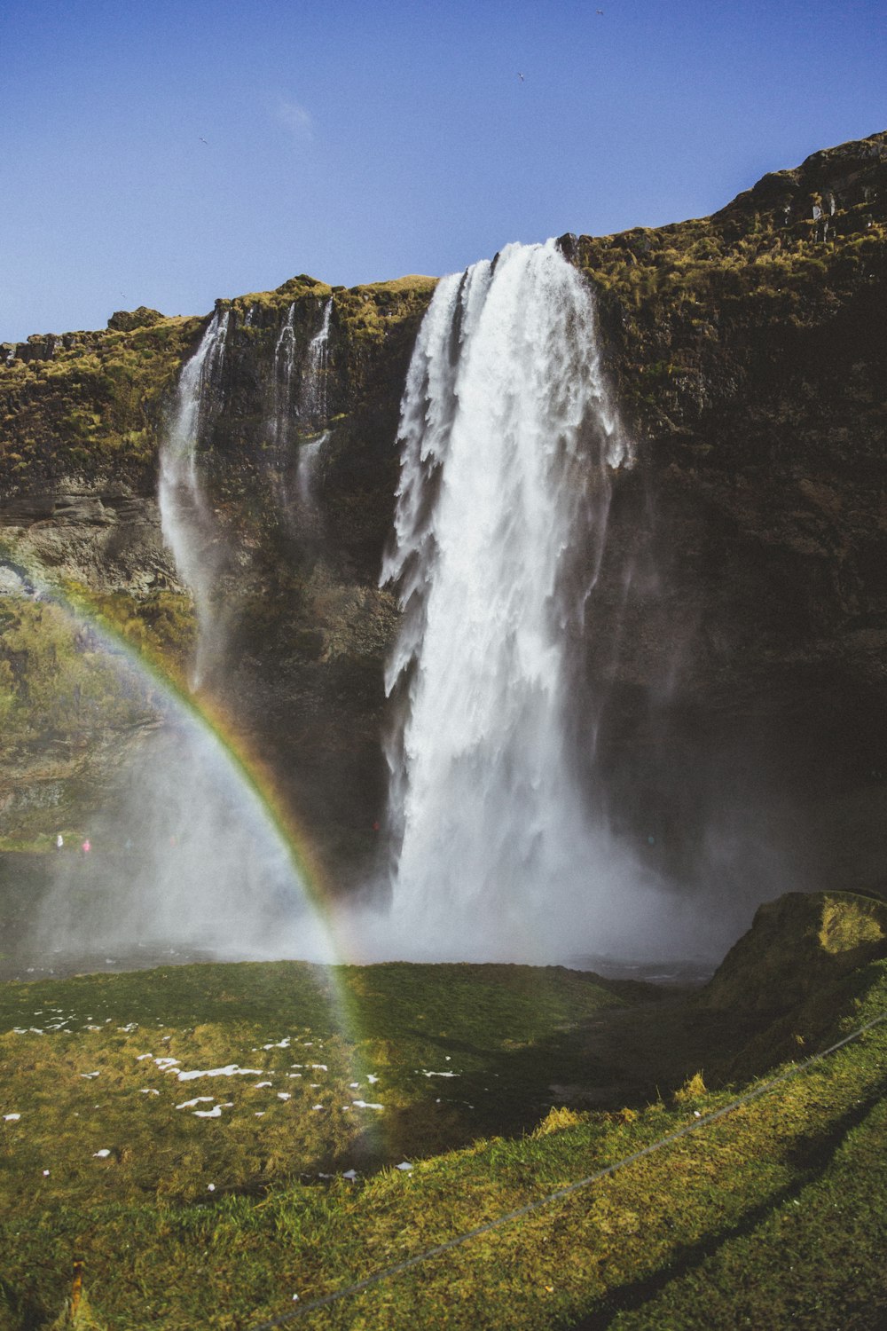 waterfalls during daytime