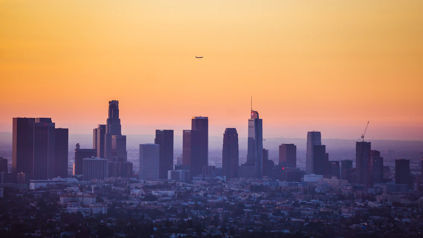 London to Los Angeles flight planning and Los Angeles skyline - Photo from Unsplash