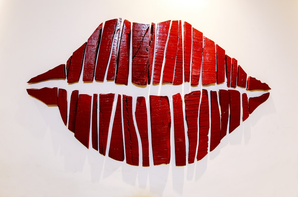 赤い唇の壁の装飾