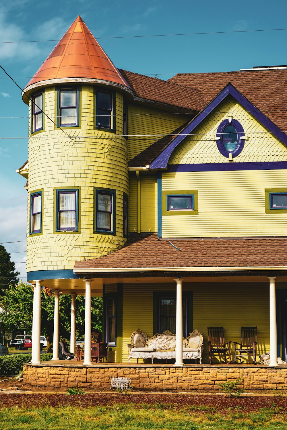 yellow and brown wooden house