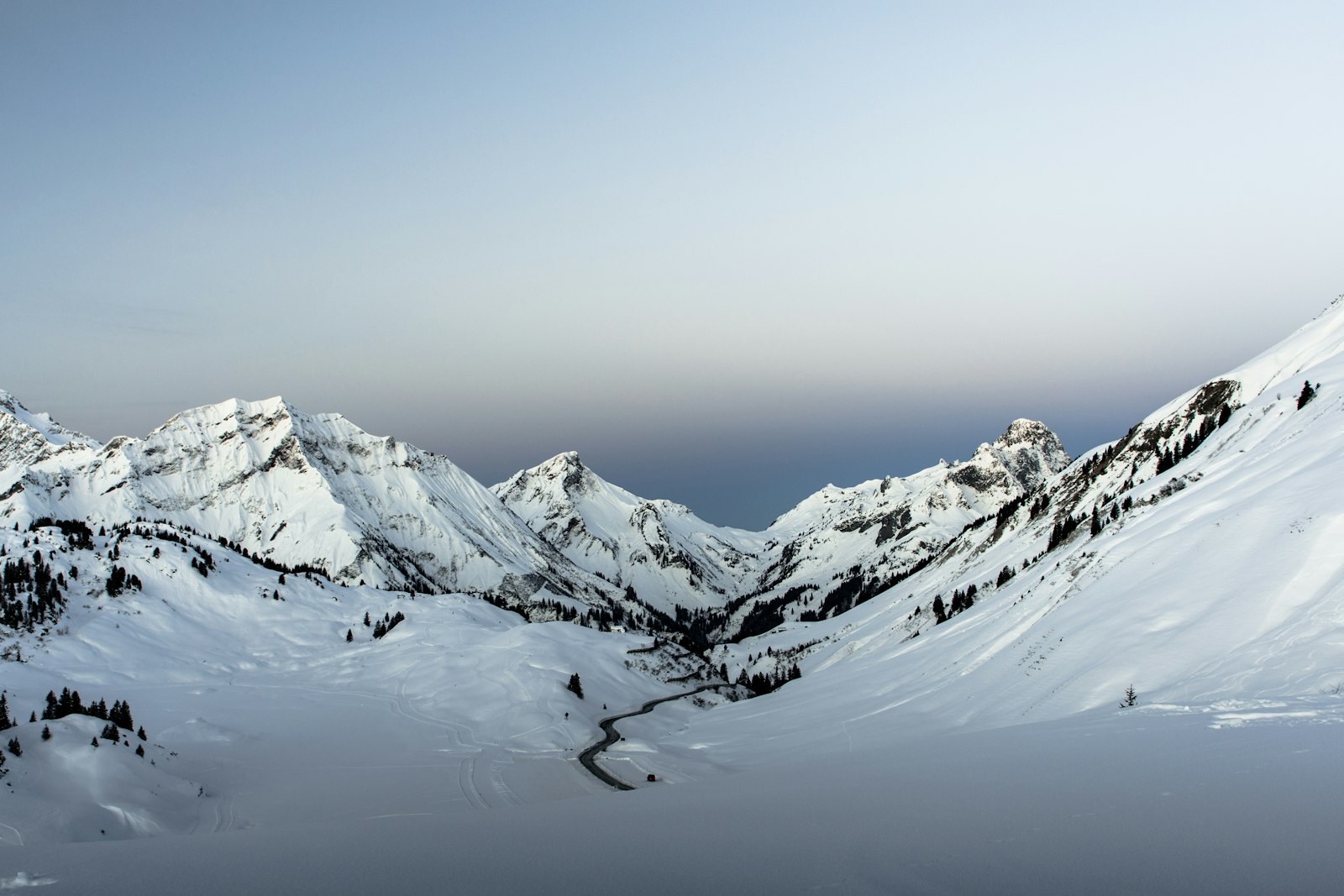 Nikon D5500 + Nikon AF-S Nikkor 24-70mm F2.8E ED VR sample photo. Mountain with snow photography