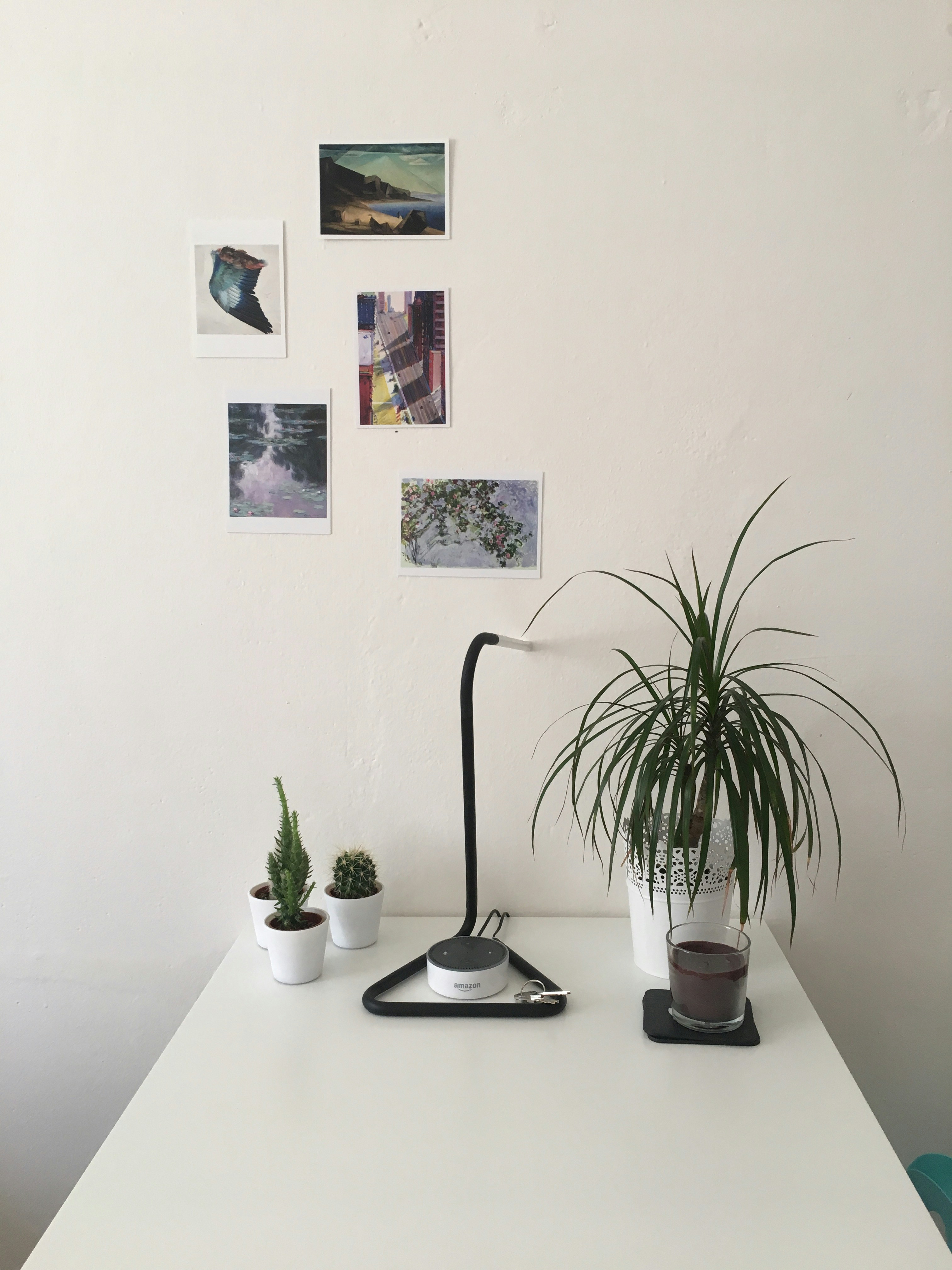 black and white bed linen