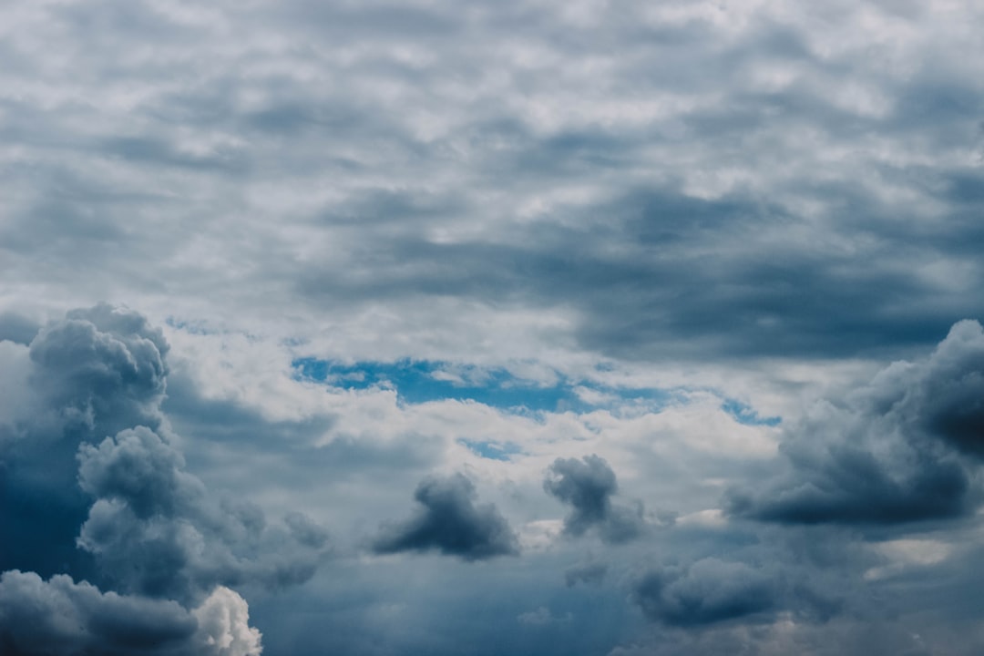 white and gray clouds formation