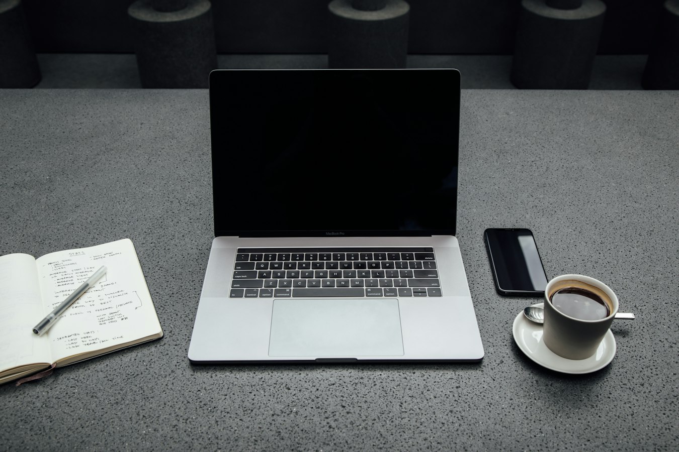 Prompts verbessern: 4 Fragen, die Claude zum Profi machen