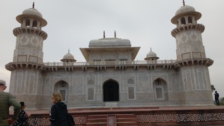 A vibrant 360° virtual tour snapshot of a historic Srinagar government building, showcasing Kashmedia Production's detailed work.