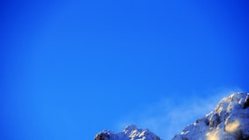 Photo 1559233490 646c7009bb95?q=85&w=275&h=400&fit=crop
