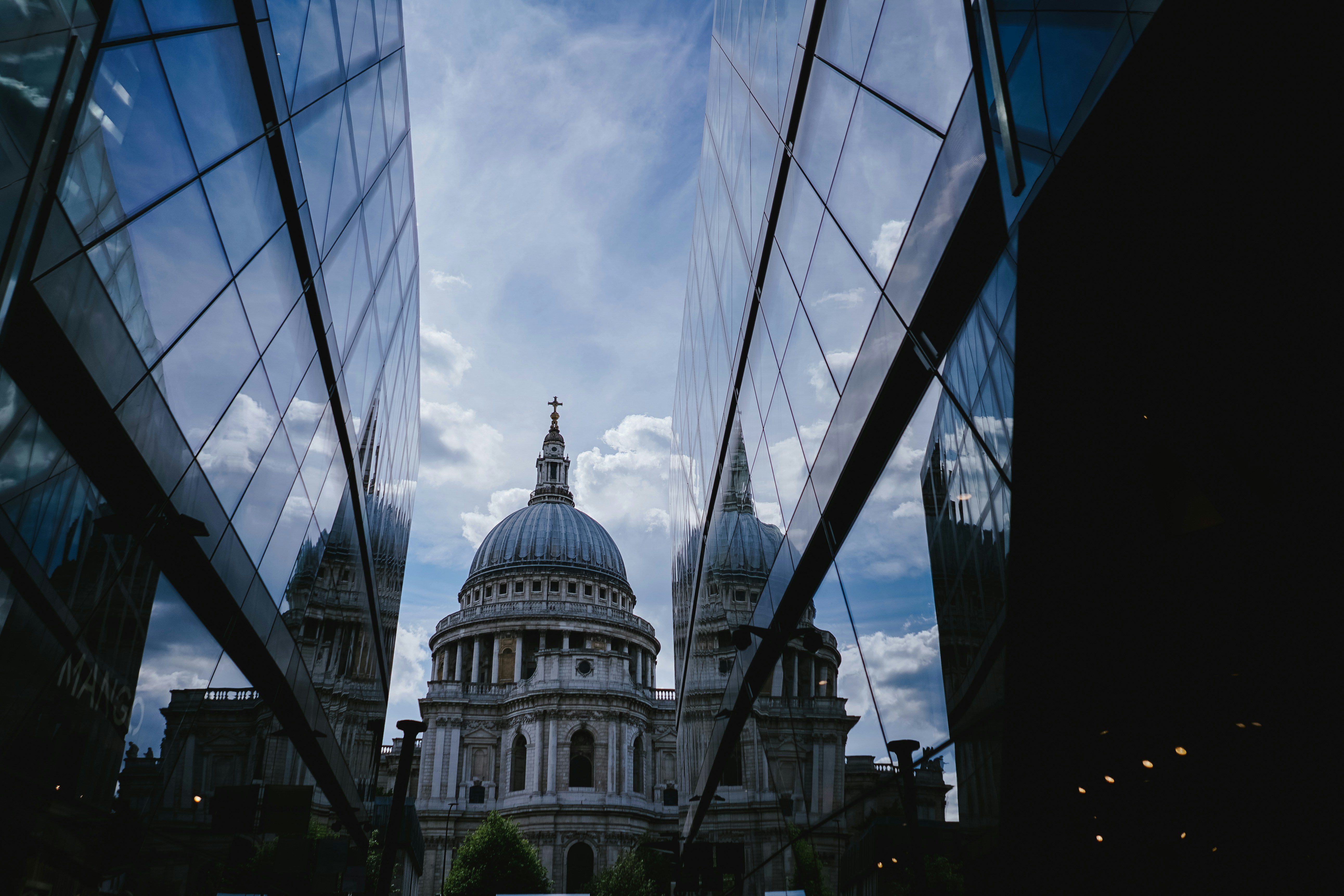 Photo by philhearing