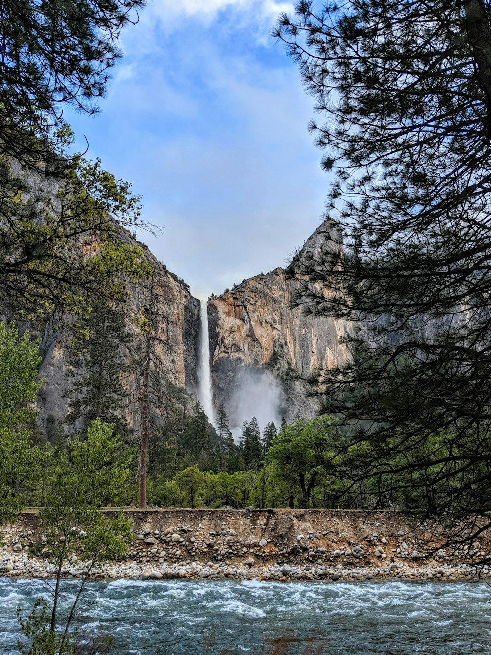 photography of waterfalls during daytime