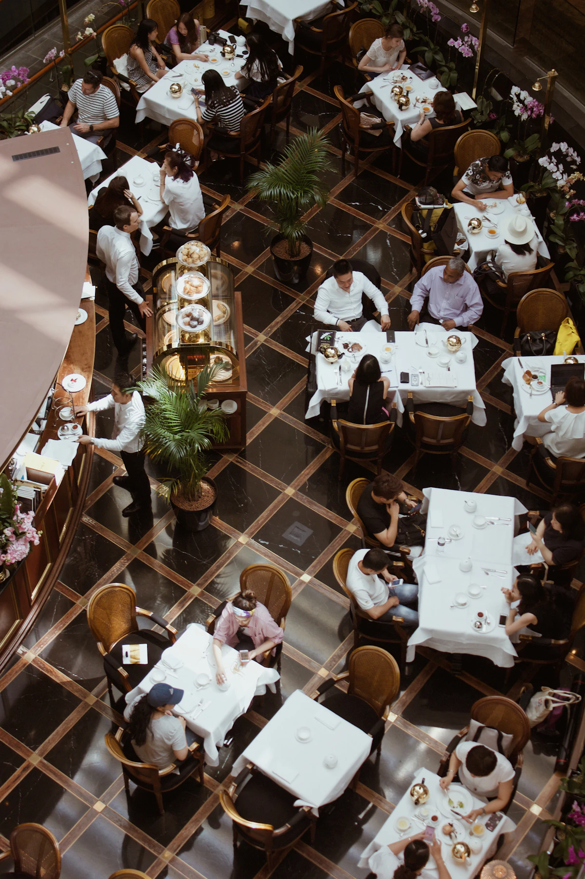 Gestión digital para restaurantes en Nerja: el Balcón de Europa, Burriana y la comunidad de expatriados
