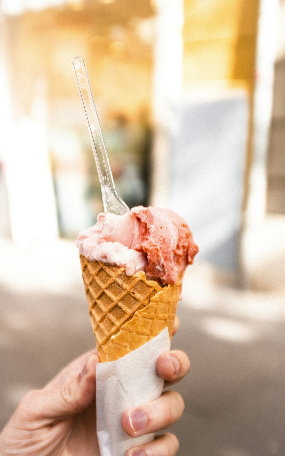 selective focus photography of ice cream