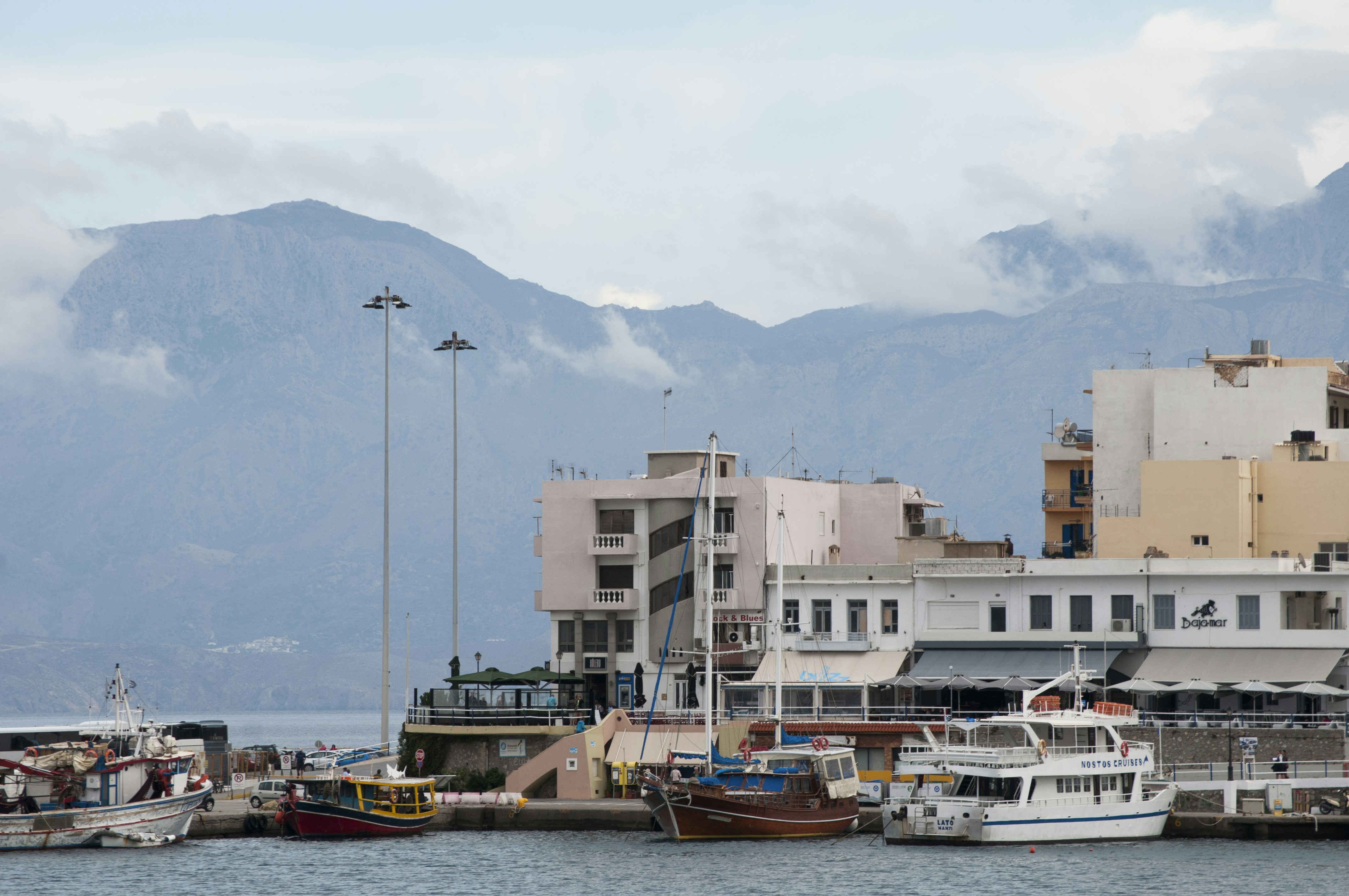 Photo by yuli_superson