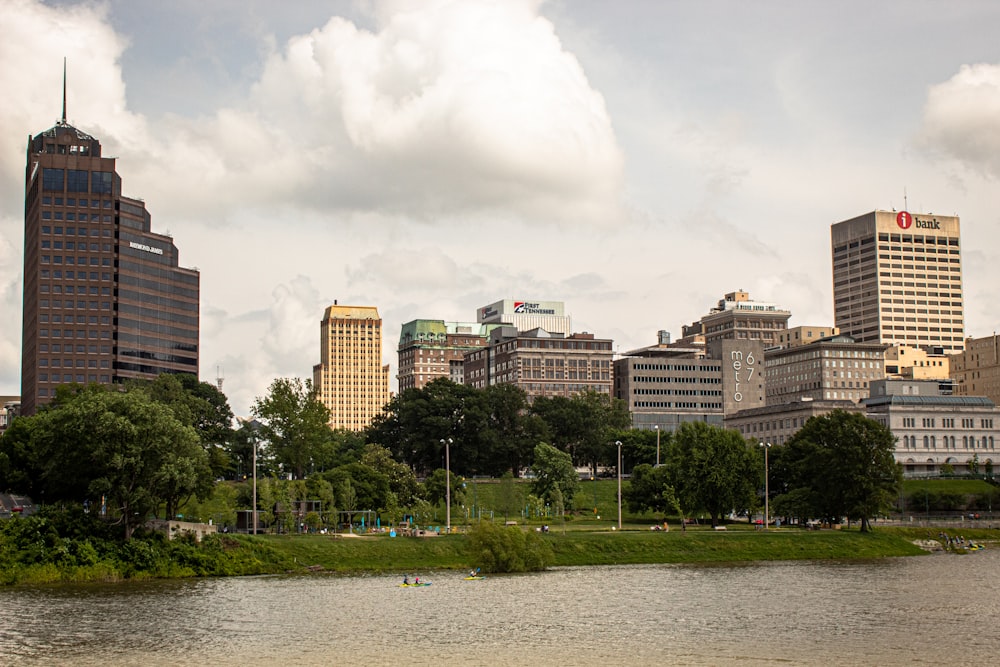 cityscape photography during daytime