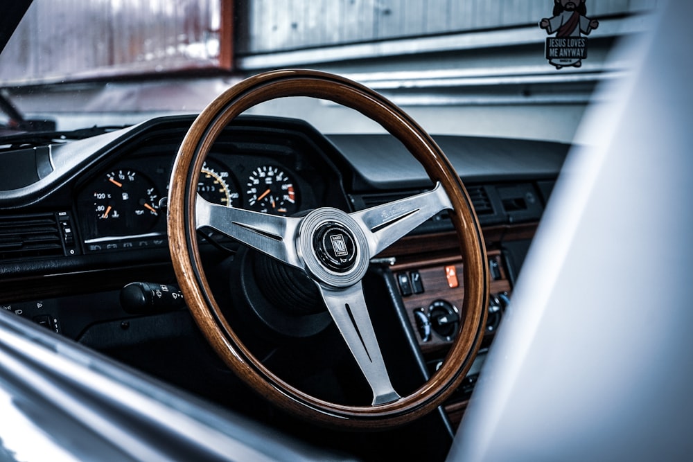 brown vehicle steering wheel