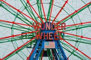 green and red Wonder Wheel ferris wheel