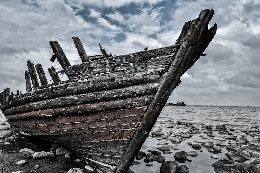 shipwreck on shore,