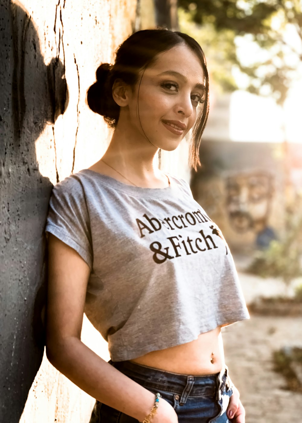 women's gray shirt