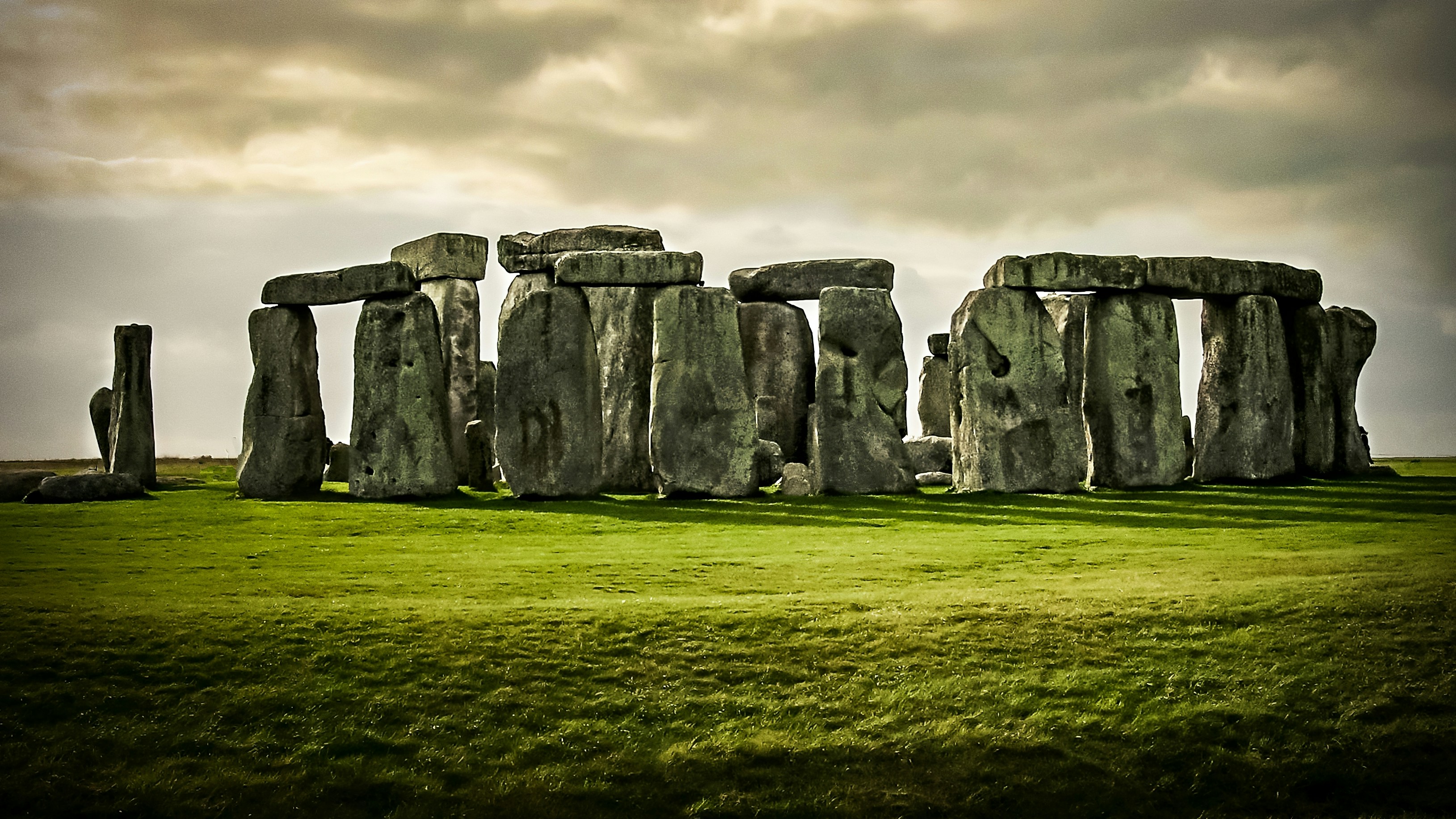 Stonehenge, UK, Iconic Landmarks in Europe