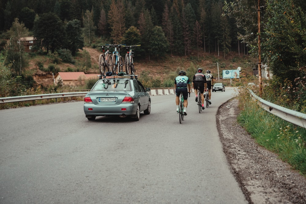 gray car on road