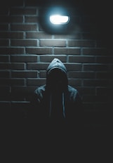men's black pullover hoodie