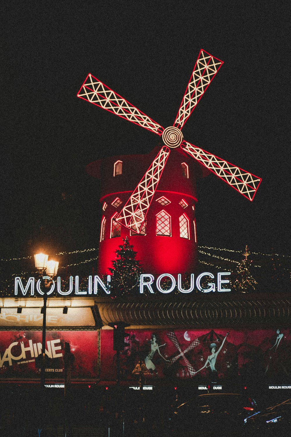 Moulin Rouge tavern