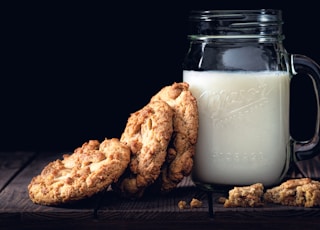 filled mason jar and cookies