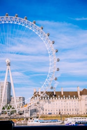 white ferries wheel
