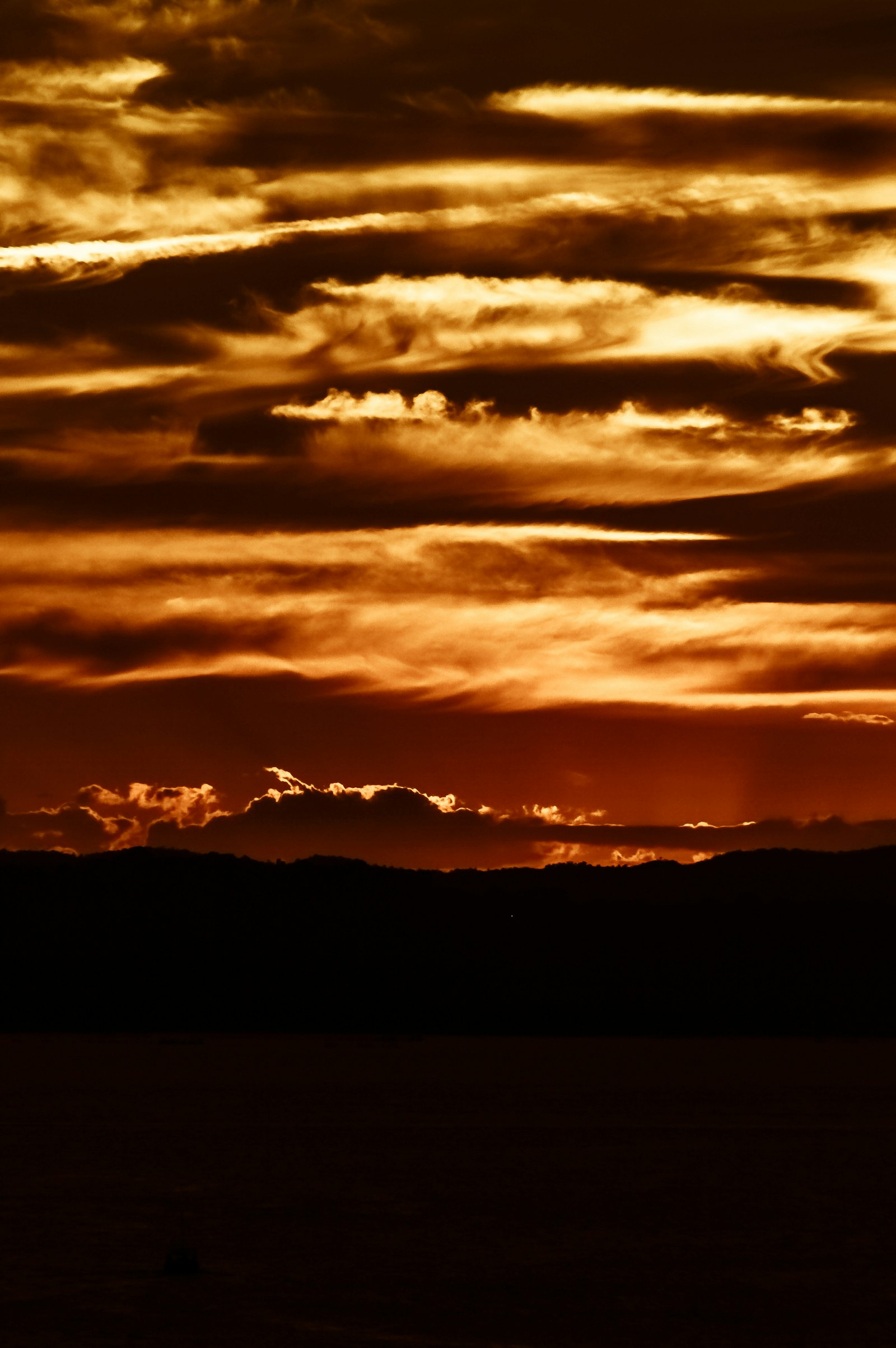 Nikon D3200 + Nikon AF Nikkor 70-300mm F4-5.6G sample photo. Orange clouds photo during photography