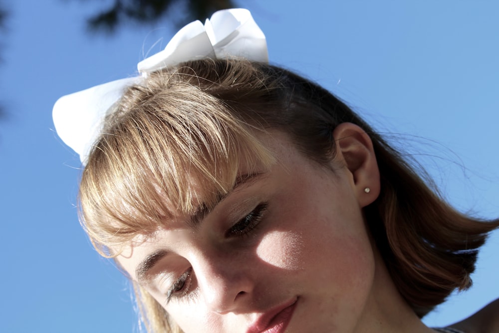 woman in white head accessories