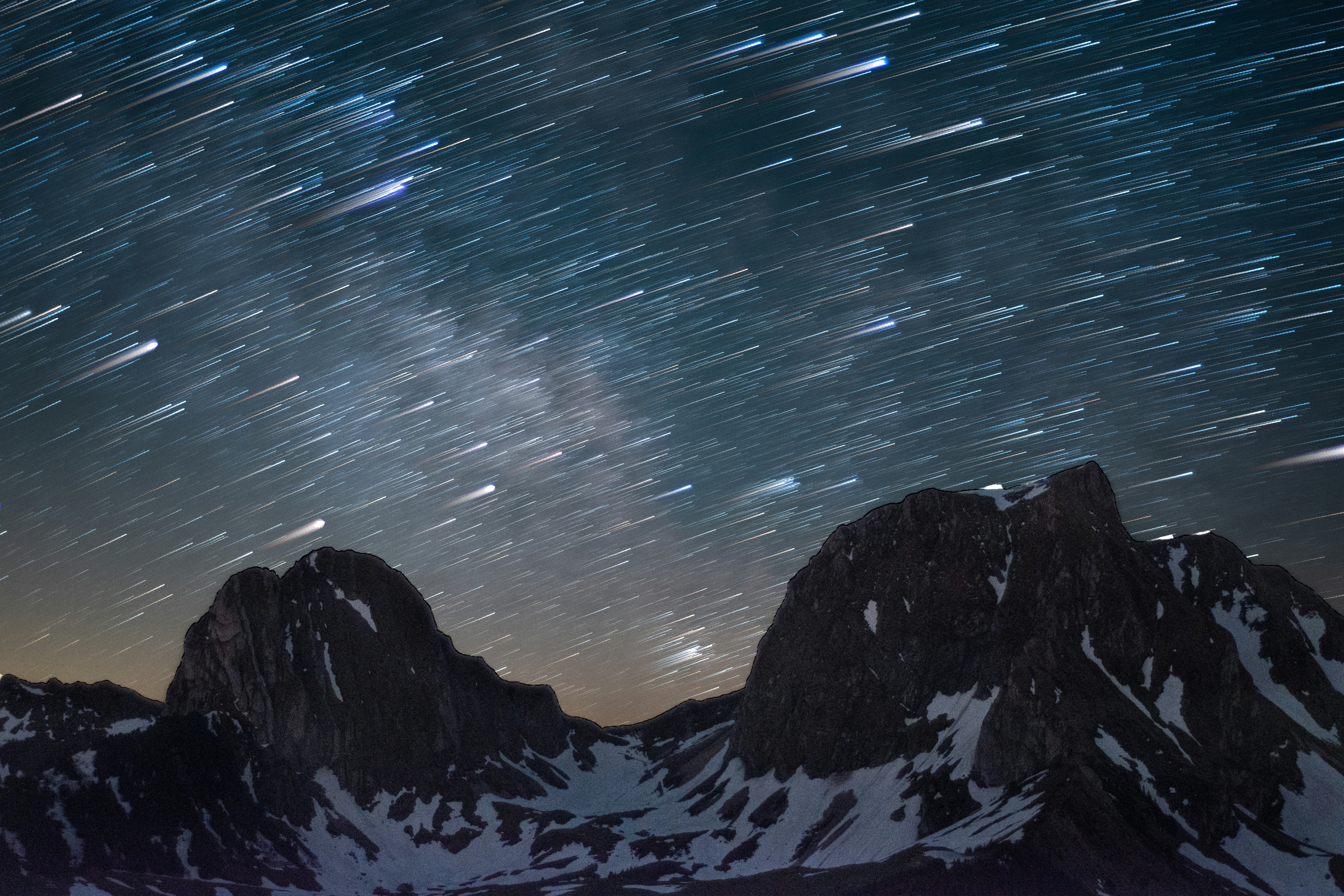 brown and white mountain