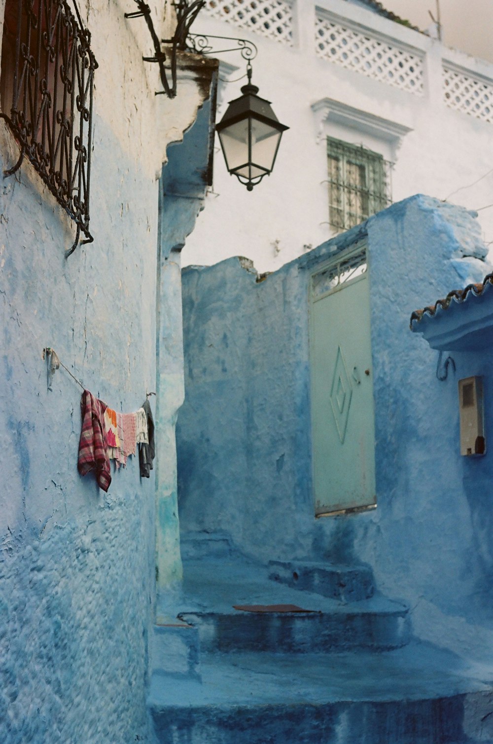 empty pathway near walls