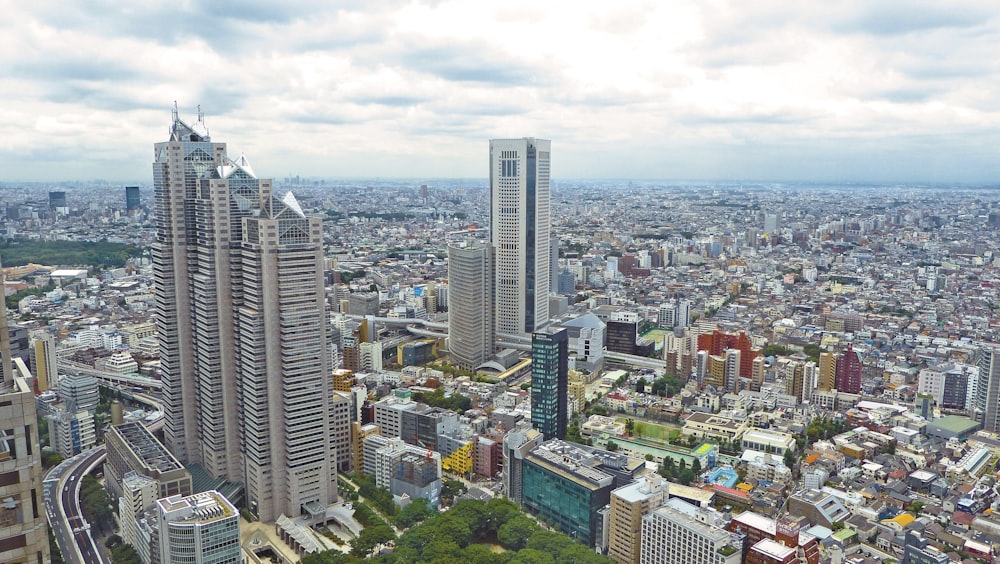 bird's eye view of a city